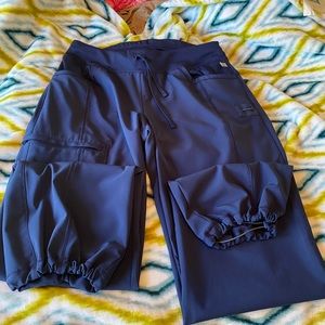 Cherokee Infinity M navy scrub set